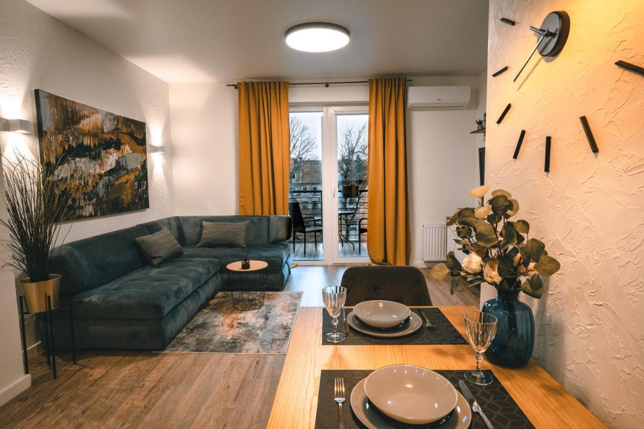 Ravelli 7 Apartment Klaipeda Bagian luar foto